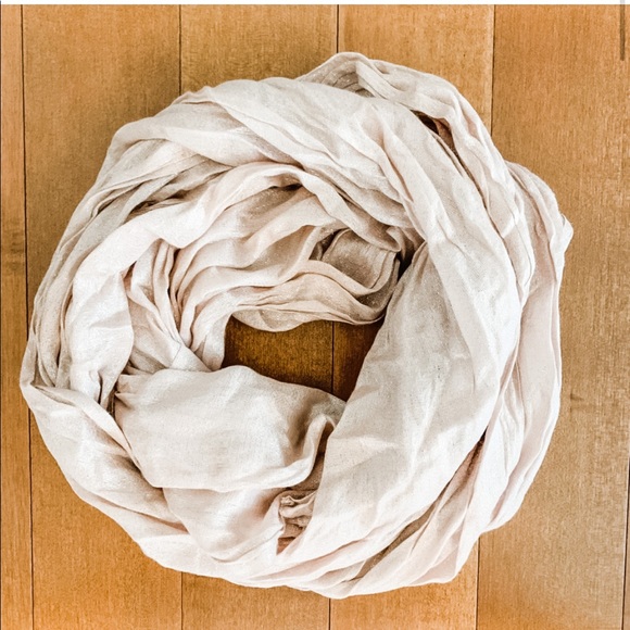 Express Accessories - EXPRESS Rose Gold Circle Scarf 🧣